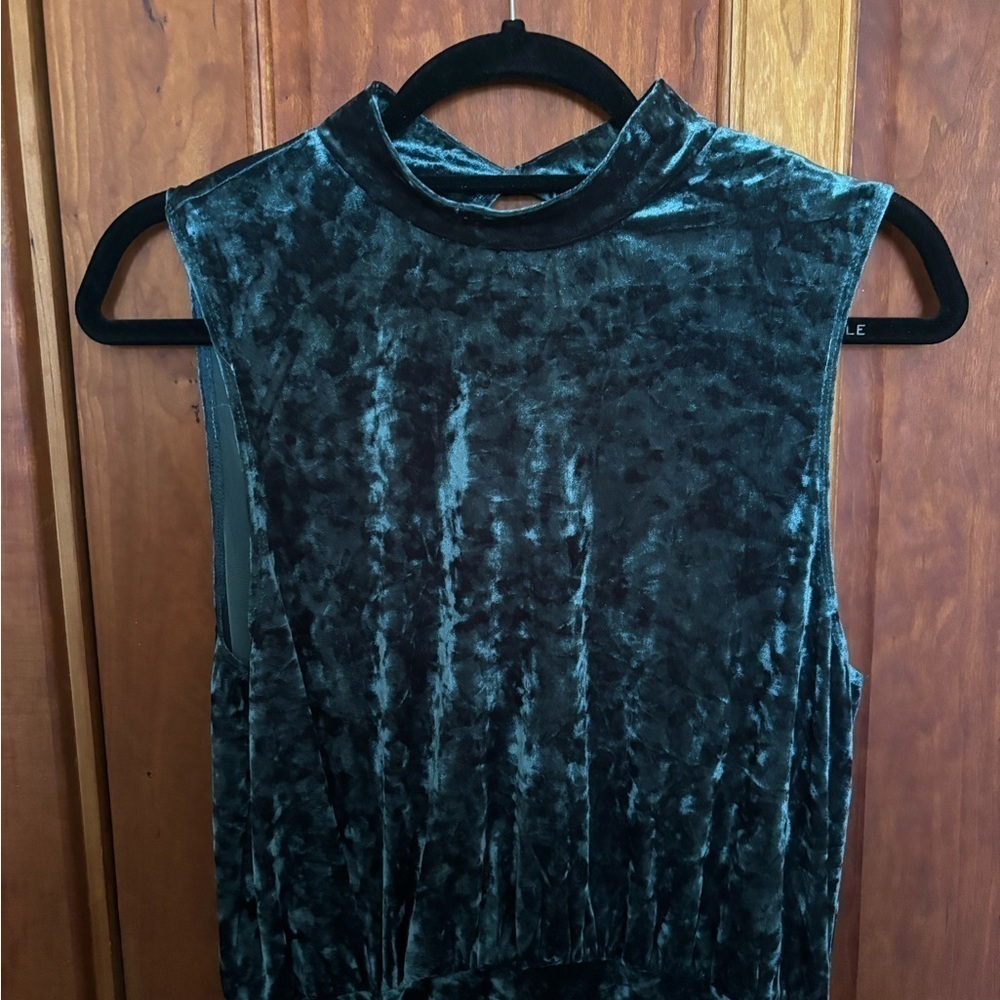 NWT Wayf Crushed Green Velvet Dress​​​​​​ - size L - Picture 2 of 9